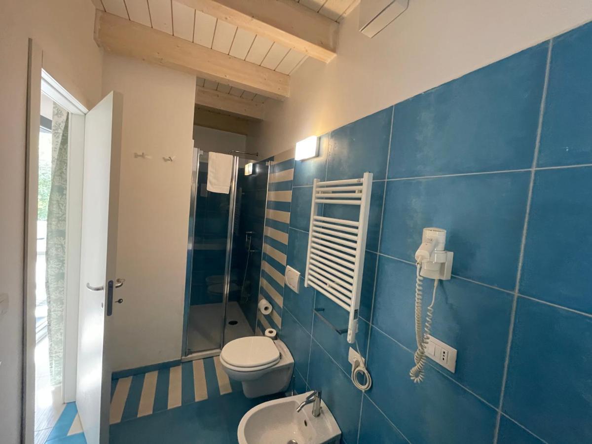 Baia Sangiorgio Hotel Resort Bari Esterno foto