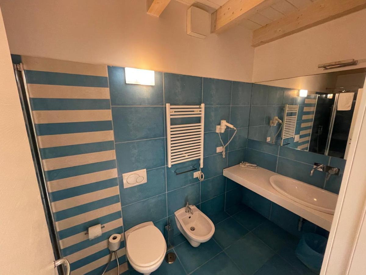 Baia Sangiorgio Hotel Resort Bari Esterno foto