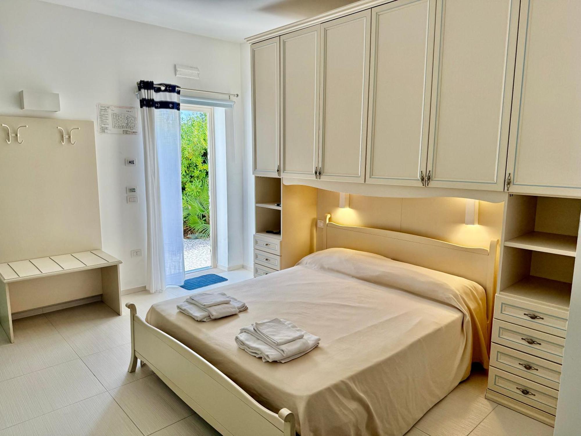 Baia Sangiorgio Hotel Resort Bari Esterno foto